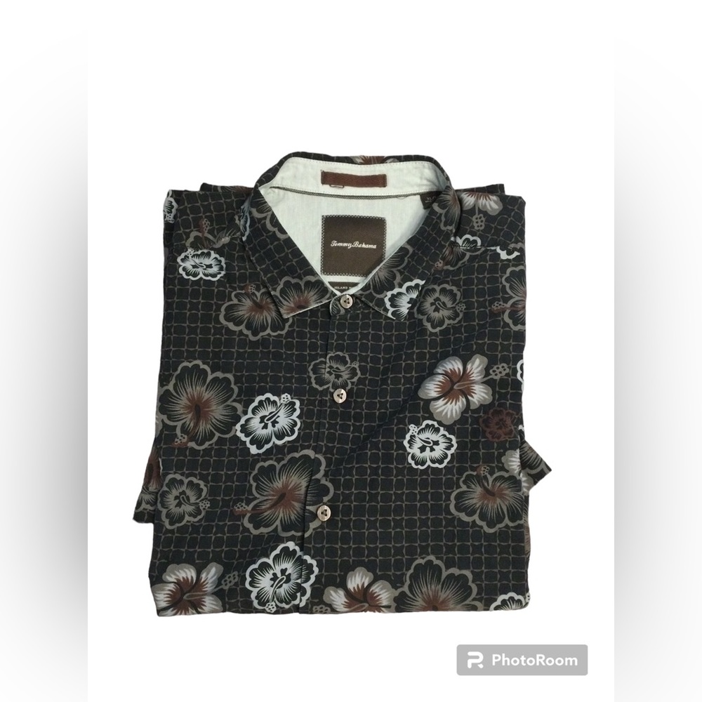 Tommy Bahama Island Modern Fit Short Sleeve Button Down Shirt
